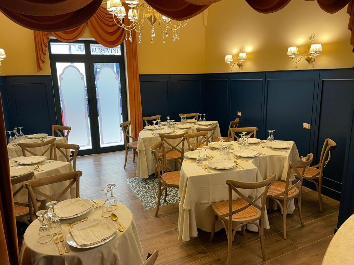 Isola Blu Aparthotel Таранто Екстериор снимка